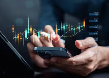 Oil Shock in the Gulf: Trade the Panic or Fade It?