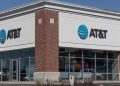 AT&T drops 3 new phone plans to keep customers from switching