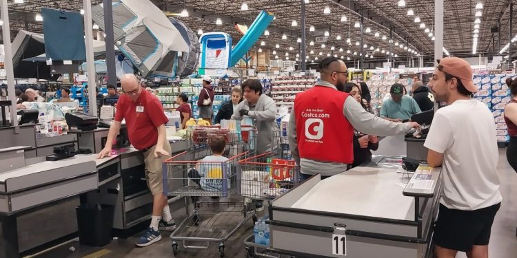 Costco sees big opportunity as Americans ditch restaurants